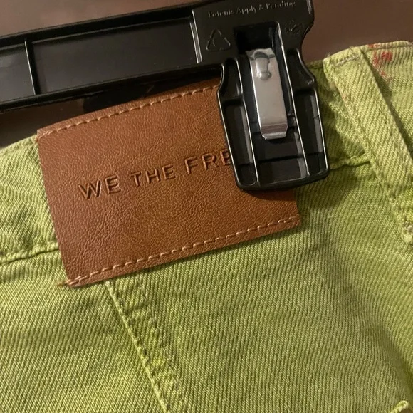 We The Free Meadow Moss WE the Free Good Luck Midrise Barrel Jeans 26 NWT - Picture 5 of 5